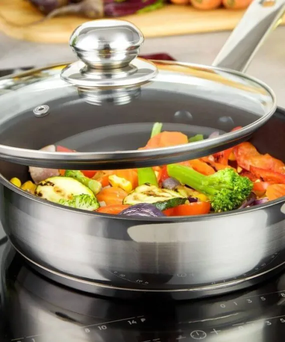 Patelnia stalowa z powłoką non-stick