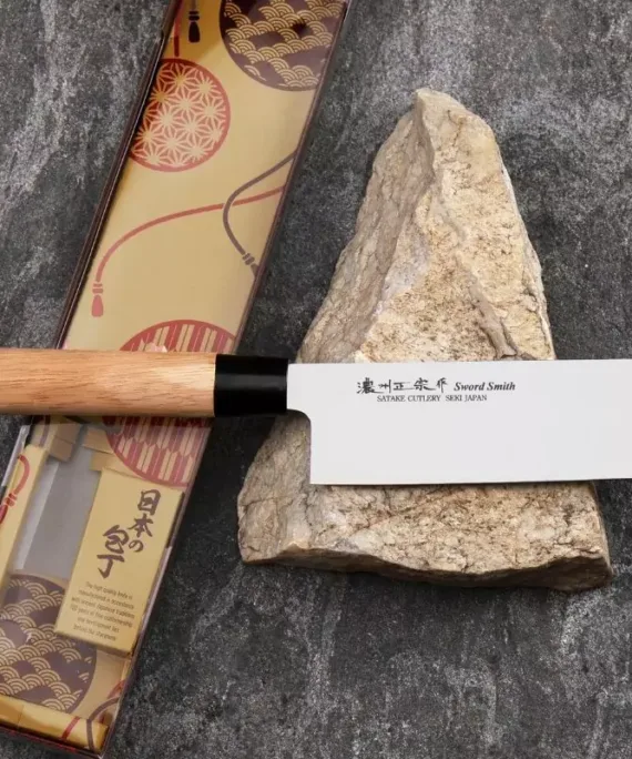 Nóż do warzyw Nakiri Satake Misaki 16 cm