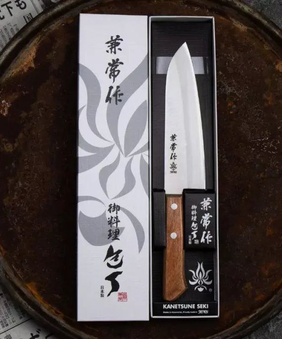 Nóż Santoku Kanetsune