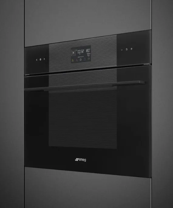 Piekarnik elektryczny z funkcją pary Smeg