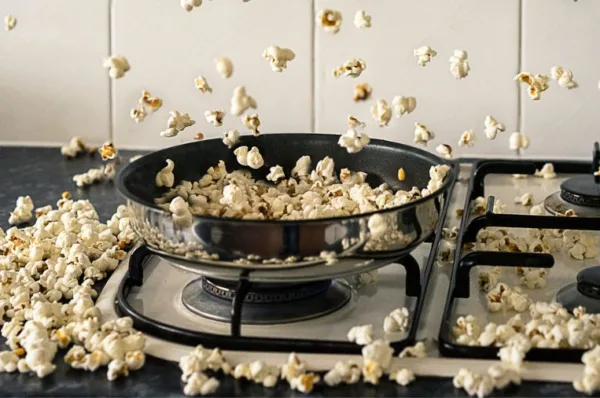 Jak zrobić popcorn na patelni lub w garnku?